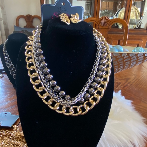 Everything must go sale - Picture 5 of 11